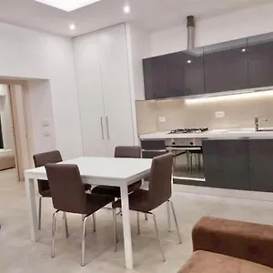 https://appartamento-moderno-a-15-minuti-dal-centro.it-romehotels.com
